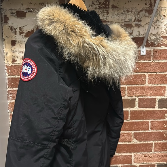Canada Goose 2XS Parka Black - Picture 2 of 8